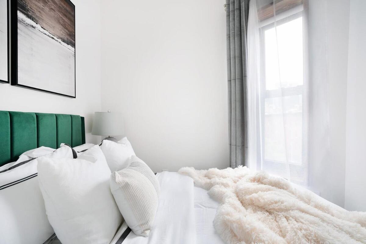 Apartment 48-5fe Brand New 2br In Prime Midtown
