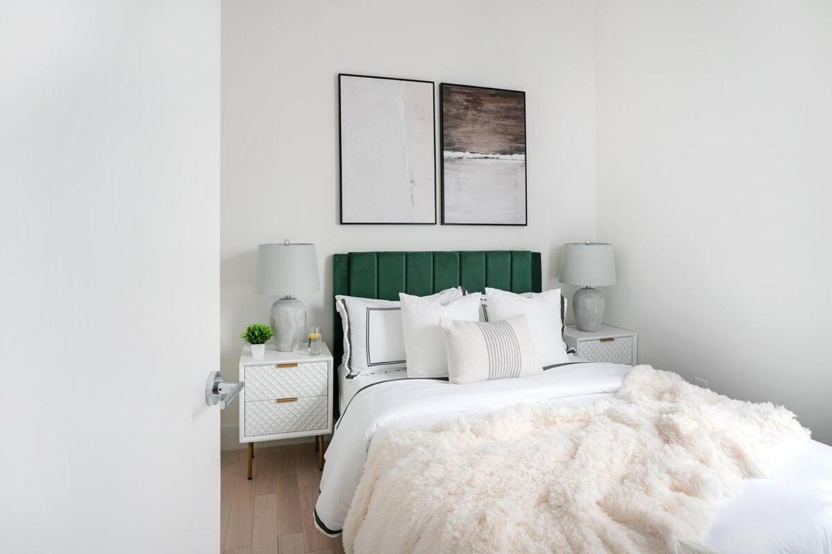 Apartment 48-5fe Brand New 2br In Prime Midtown New York
