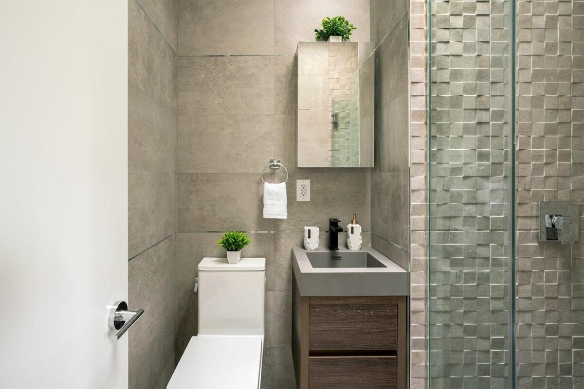 48-5fe Brand New 2br In Prime Midtown Apartment *